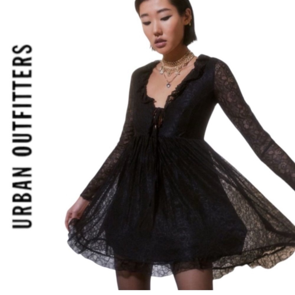 Urban outfitters Janet lace long sleeve mini dress Sz Small
